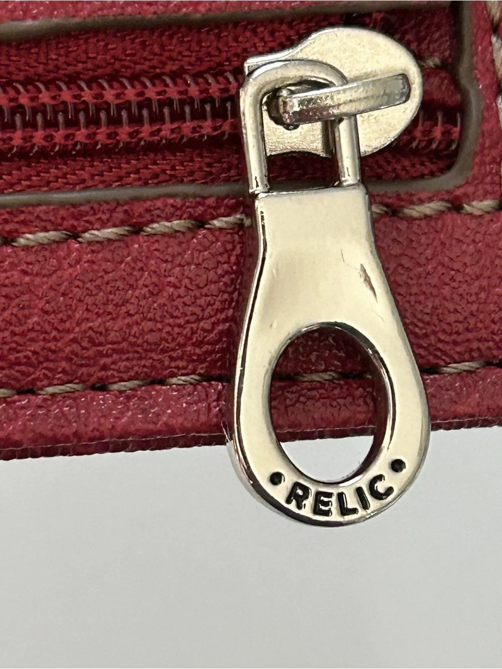 Relic Red Faux Leather Compact Bifold Wallet Polka Dot Lining RLS2645
